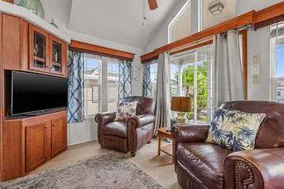 Image de Cozy One-Bedroom Cottage with Loft 422