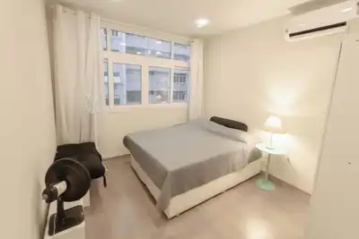 Image de Copacabana Apartment: 3' from the beach, 350 meters from the Metro, with Silence and Comfort