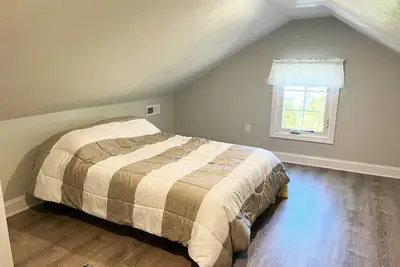 Image de Charming 4-bedroom house with two attached units with WiFi, Ac in Yarmouth