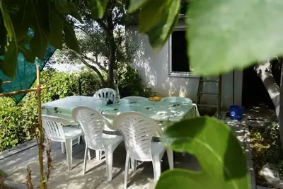 Image de Appartement de deux chambres avec la terrasse et la vue sur le mer Baie Kalebova Luka, Rogoznica (A-20048-b)