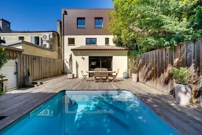 Image de Belle Maison au Bouscat avec Piscine et Parking