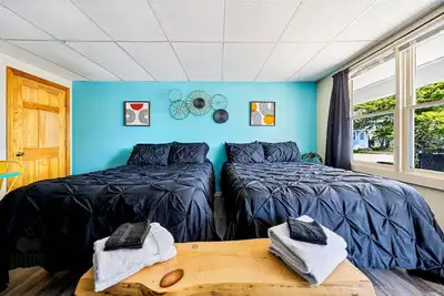 Image de Cozy Motel Stay – 2 Full Beds, Pool & Free Parking