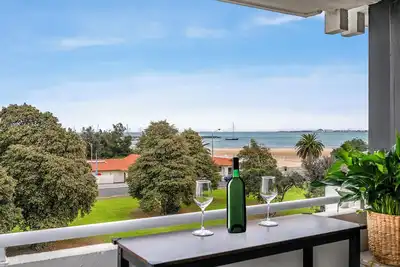 Image de St Kilda West Beachside Bliss Executive Apartment. Amazing water views.