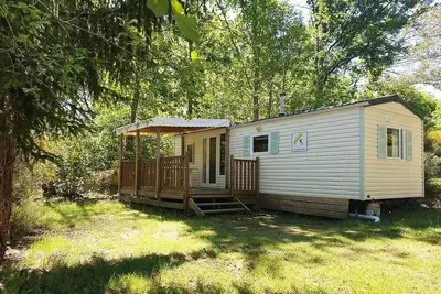 Image de Mobilhome M7 35m2 mit überdachter Terrasse / 2 Schlafzimmer 4 Personen