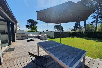 Maison bord de mer à 30m de la plage.