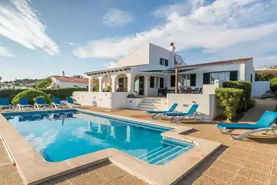 Image de Villa Ă Sant LluĂs avec 3 chambres Ă coucher, 6 couchages
