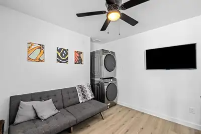 Image de Apt Nr Downtown + Midtown | Games WiFi Tv | Pets
