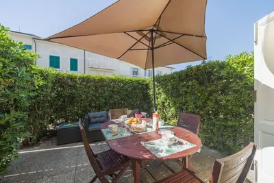 Image de Bel appartement pour 4 personnes avec Wifi, climatisation, Tv et patio
