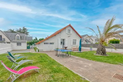 Image de Maison de vacances 'Océan Jardin Plage Centre 6p' avec terrasse privée, jardin privé et Wi-Fi