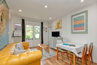 Image de Appartement 'Des Dryades, Cosy 60m2' avec piscine partagée, balcon et Wi-Fi