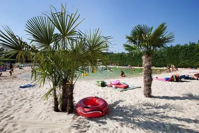 Image de Mobilhome climatisé 6 personnes - Camping 4* Le Chateauneuf de Galaure