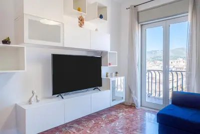 Image de Appartement 'Domitilla In Centro Con Panorama' avec vue sur mer, balcon et climatisation