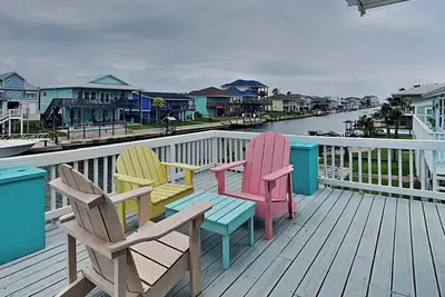 Image de Dolphin Paradise | Bayfront + Pet Friendly