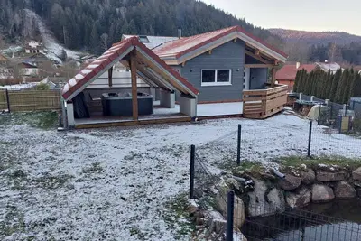 Image de Relais de la bourrique Spa couvert terrain clôturé, animaux acceptés
