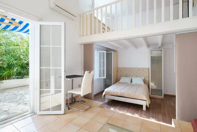 Image de Maison de vacances 'Maison Centre Cannes' avec terrasse privée, jardin privé et climatisation