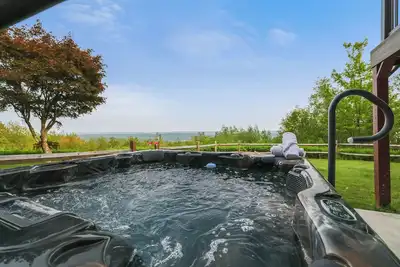 Image de Unbeatable Mountain Views, Tons Of Outdoor Space, Hot Tub, Close To Jim Thorpe!