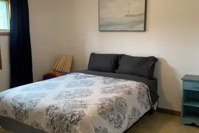 Image de Sleep 5, Basement 2-bedroom apartment with WiFi and Ac in Dunlop New Brunswick.