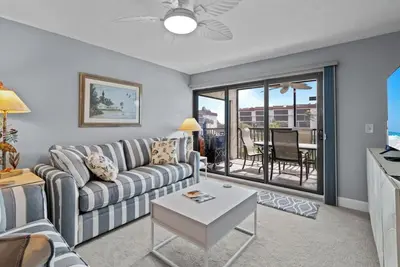 Image de Island Bliss Awaits: Spacious 2br Pointe Santo Condo with Tropical Views
