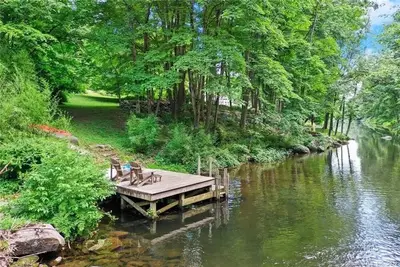 Image de 1845 Historic & Romantic Westport/Weston River Access - Luxury Matresses Low Emf