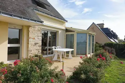 Image de Jolie maison, belle vue mer, au calme. La plage et les sentiers c