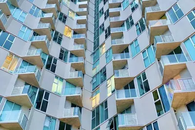 Image de Unique apartment in new and modern condominium