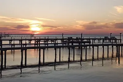 Image de Copano Comfort a bayfront cottage