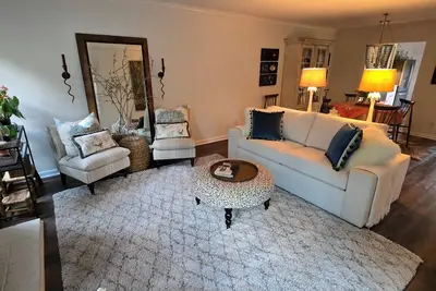 Image de Charming 2-bedroom condo in wonderful Winston-Salem with Designer touches