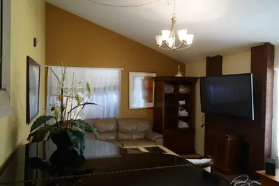 Image de Spacious 5-bedroom house in enjoyable San Jose with WiFi, Ac