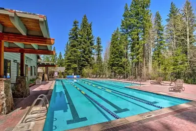 Image de Summer Oasis: Steps to Fun & Relaxation