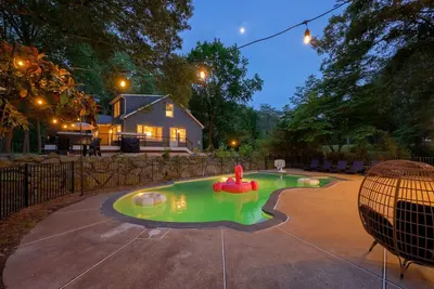 Image de Welcome to the secluded waterfront oasis