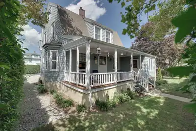Image de 6-bedroom home 2 blocks to beach with private studio apt in Point Pleasant Beach