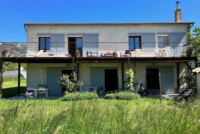 Image de 110 m2 dans ancien entrepôt entre lacs et montagne dans les gorges du Verdon