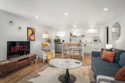 Image de Ballard Private Suite Near Transit & Local Eats