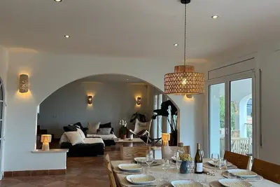 Image de Nouveau! Incroyable vue mer, près de Cadaques, piscine, pour 8/12 personnes
