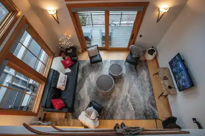 Image de Chic Downtown Loft, Walk Everywhere, King Bed