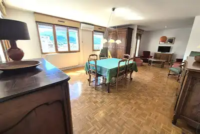 Image de Sehr rustikal und geräumige Wohnung!
