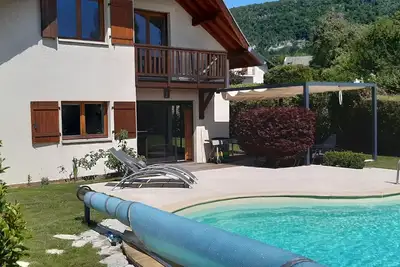 Image de Grande maison avec piscine aux portes d’Annecy, idéale pour des vacances détente
