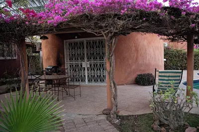 Villa pied dans l eau  Saly.