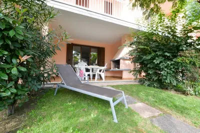 Image de Villa raffinée – 3 étages de confort avec accès à la piscine