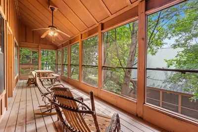 Image de Branson Retreat | Handicap-Accessible Cabin | Dog Friendly | Near Attractions