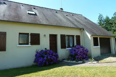 Image de \"Gite Des Coteaux\" situé à 5 minutes du centre médiéval de Josselin