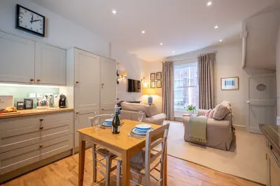 Image de Elegant Couples' Escape in Dartmouth