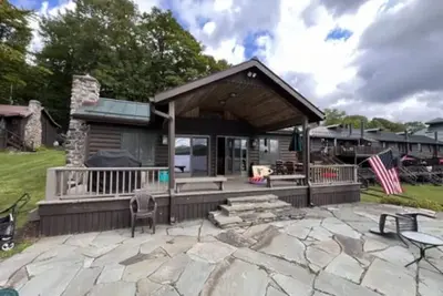Image de Welcoming 2-bedroom house with WiFi in Old Forge