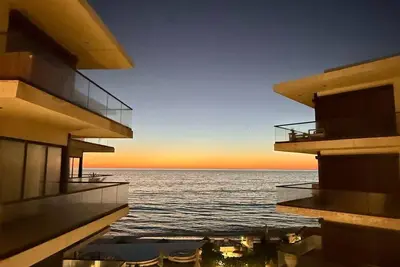 Image de 2-bedroom Beachfront apartment in marvelous Mazatlan with fitness room, WiFi, Ac