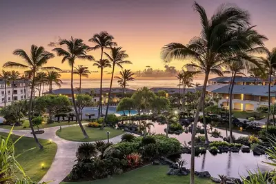 Image de 2 Bedroom ocean view suite balcony in resort southernmost tip of Kauai, Hawaii