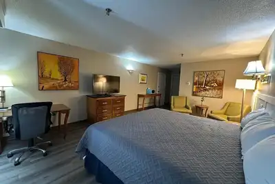 Image de Charming 10-bedroom hotel with fitness room, Wifi in peaceful Presque Isle Hotel