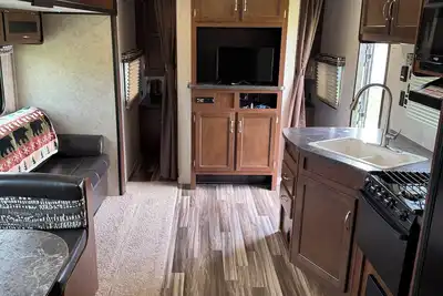 Image de 24' Camper, One hour from Jackson Hole, Wy in beautiful Tetonia, Id.