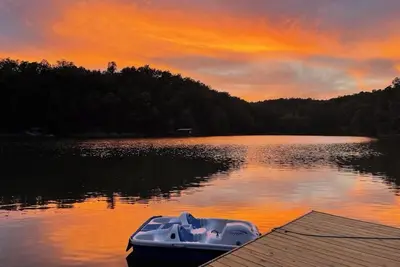 Image de King’s Cove - Across from Trident Marina - Year Round Deep Water! ! !