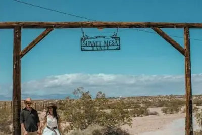 Image de Desert Ranch 🌵w Cowboy Pool, Hammock, Firepit, Soaking Tub, Stargazing🌟, & More
