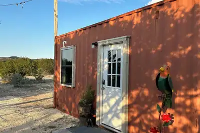 Image de Cozy 2 Bedroom Cabin 1/2 Mile From Nueces River.